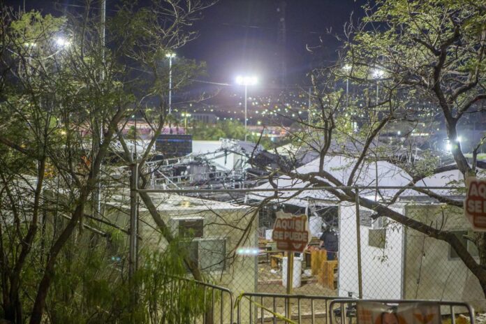 messico,-crolla-palco-durante-comizio:-9-morti-e-50-feriti